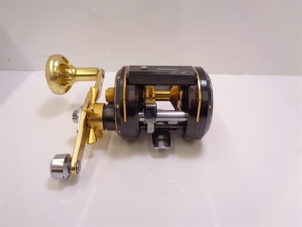 ０７ミリオネアＩＣＶ２５０ 右